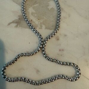 Elegant Silver Chain Necklace in 925 sterling silver 40.7 gram. 20” length. 100%